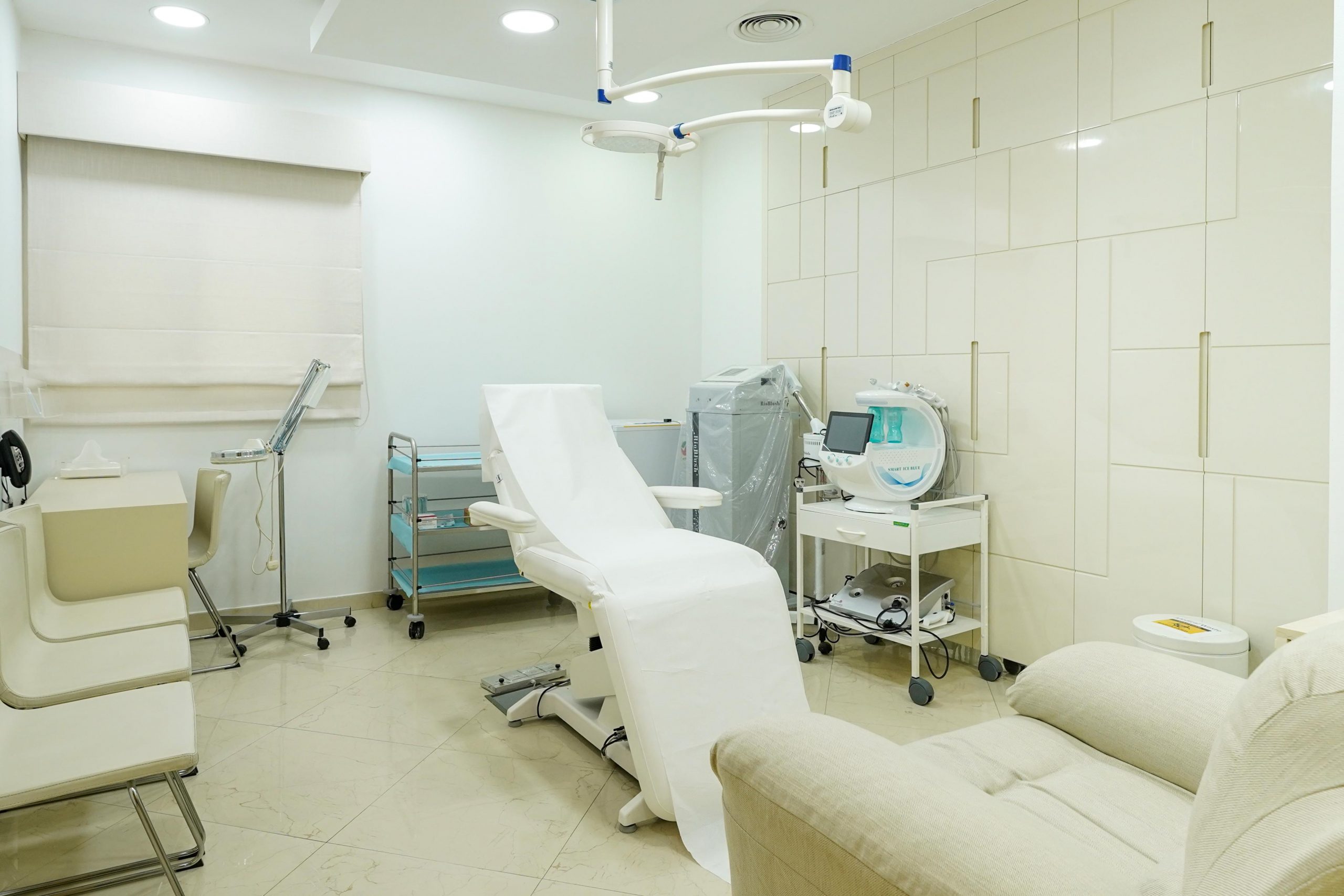 Expert Skin Specialist Clinic Services in Dubai at Cosmocare Medical Center